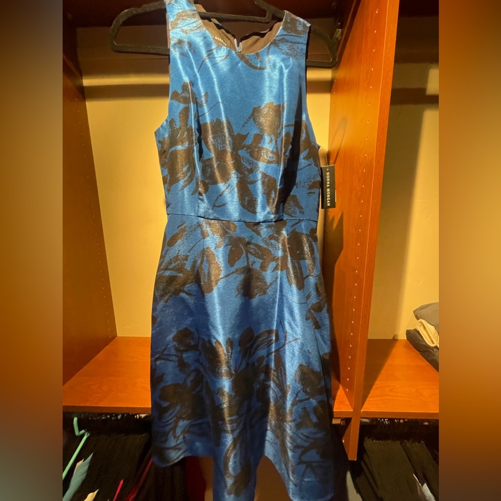 Donna Morgan size 6